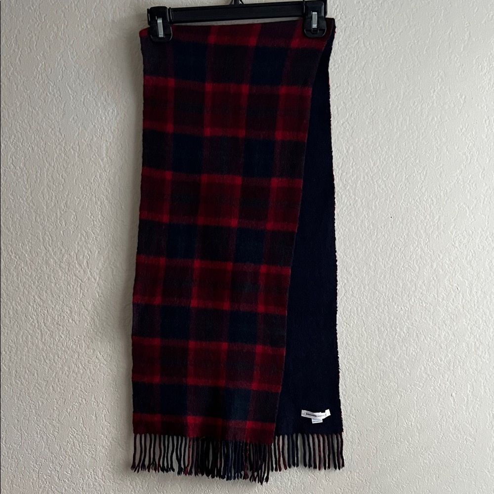 Johnstons Cashmere Plaid 100% Cashmere Red/ Navy Tartan Fringe Reversible Scarf